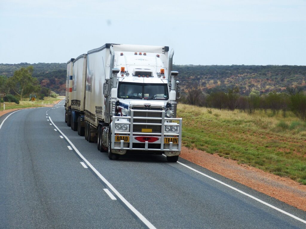 semi-trailer, truck, road-534577.jpg